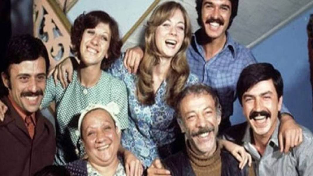 Sırra kadem basmıştı... Gülen Gözler'in Hasret'i Lale Ilgaz son haliyle ağızları açık bıraktı: Ne oldu o masum yüze? 5